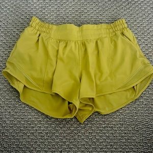Lululemon Hotty Hot Shorts 2.5’ length size 6